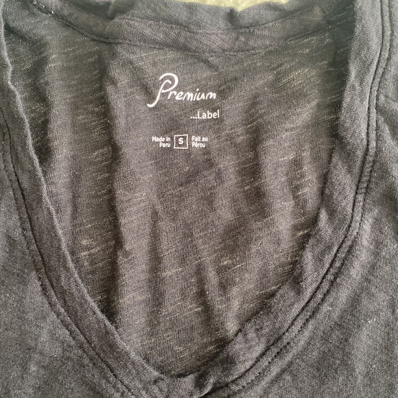 Premium black tee - Picture 2 of 4